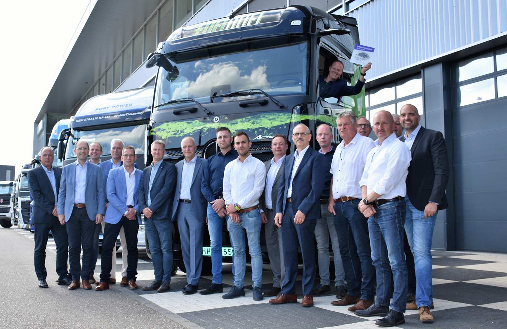 Pass-thru in de praktijk: Mercedes met vijf poten_273